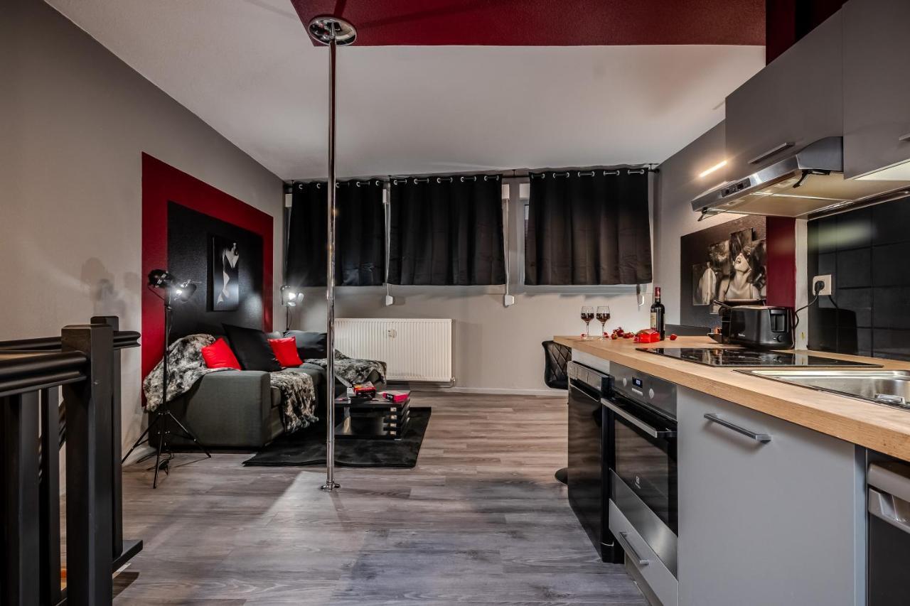 Cocon Sensuel - 50 Nuances - Les Cocons De Nath Apartment Montbeliard Luaran gambar